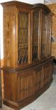 Vtge ' 76 Ethan Allen Classic Manor Console Buffet & China Cabinet Top Wood Glass Post-1950 photo 1