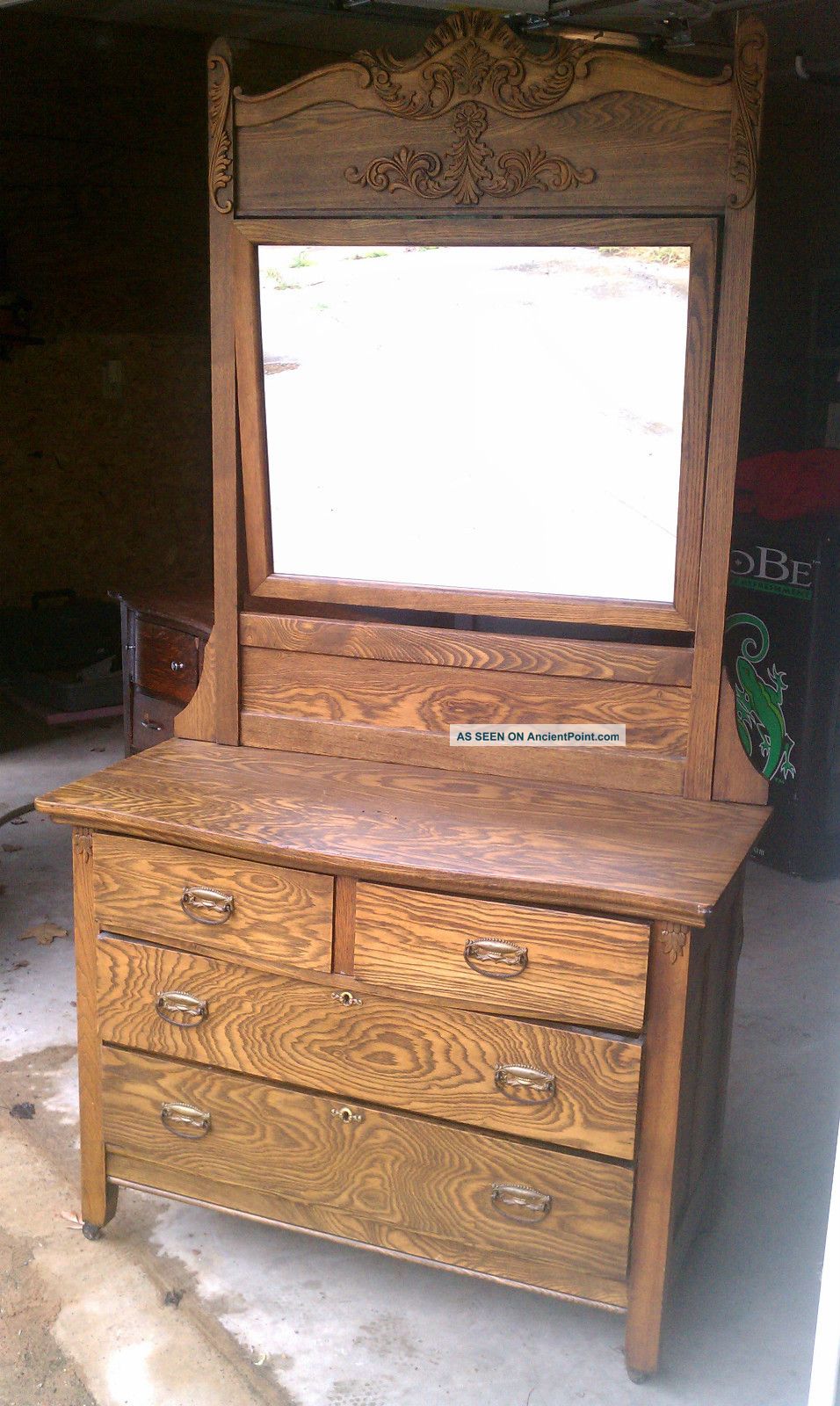 5 Drawer Dresser With Vanity Mirror Unknown photo