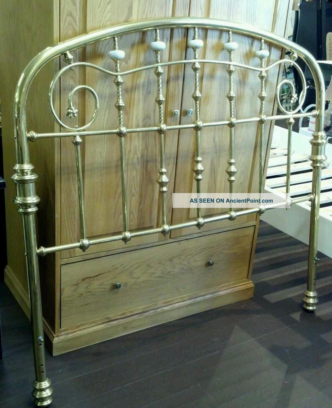 Antique Brass Full Size Bed Frame. Unknown photo
