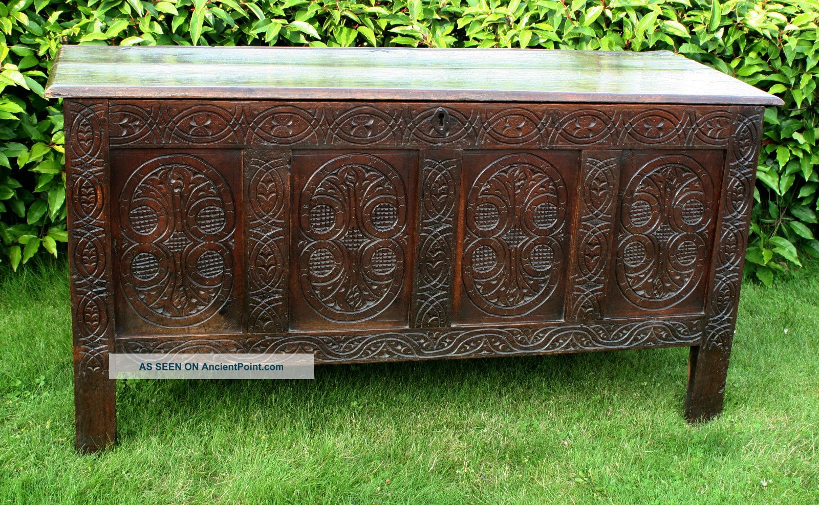 A Very Good C17th Salisbury Oak Coffer: 58 