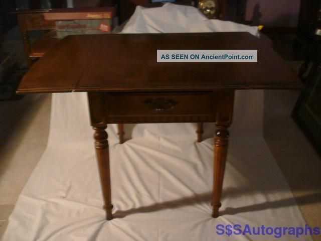Vintage Ethan Allen Drop Leaf End Table With Pull Out Drawer With