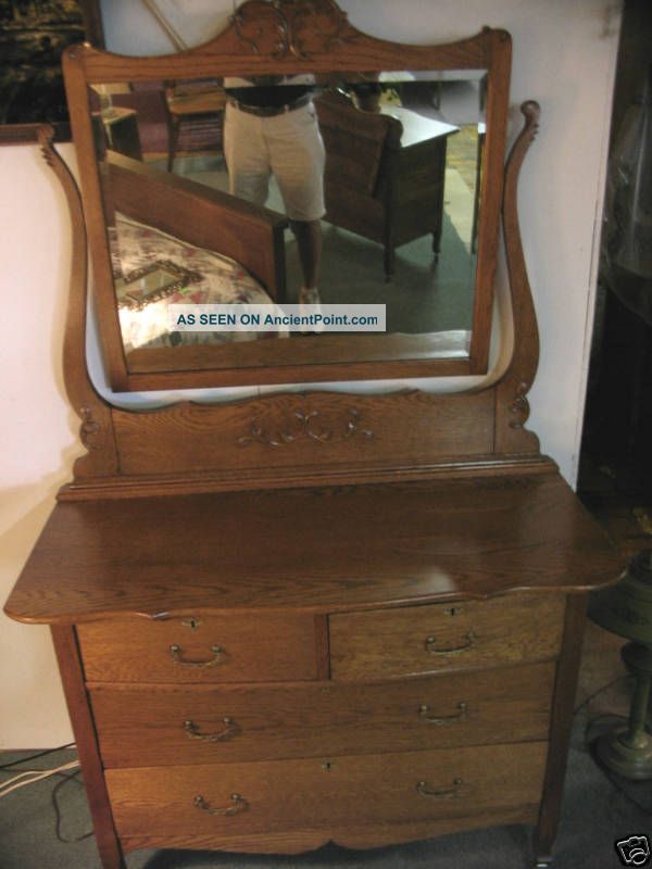 Antique Oak Dresser Bureau Ornate Beveled Mirror Made In Usa 1900-1950 photo