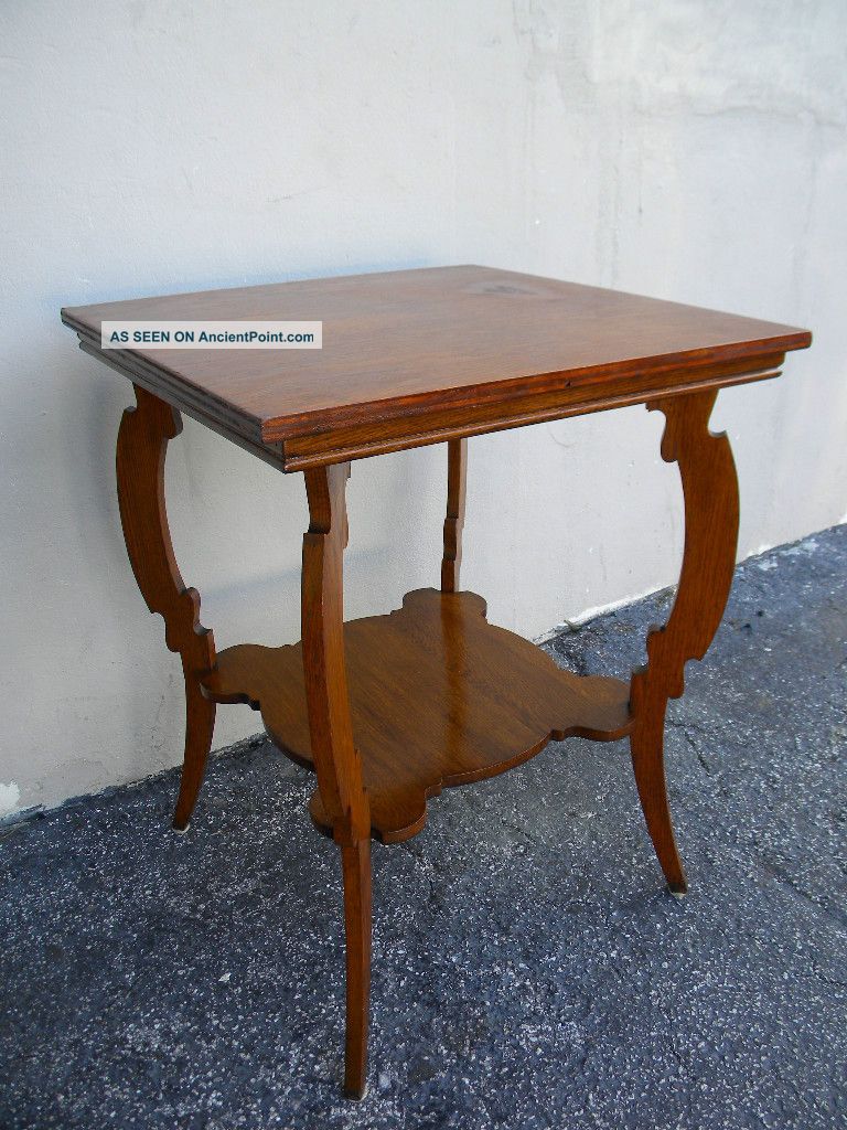 Victorian Carved Oak Side Table 1146 1900-1950 photo