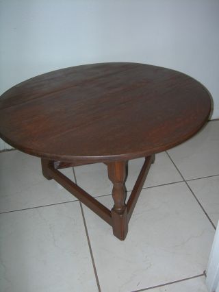 Antique Vintage Round Coffee Table Arts Crafts Federal Mid Century Triangle Base photo
