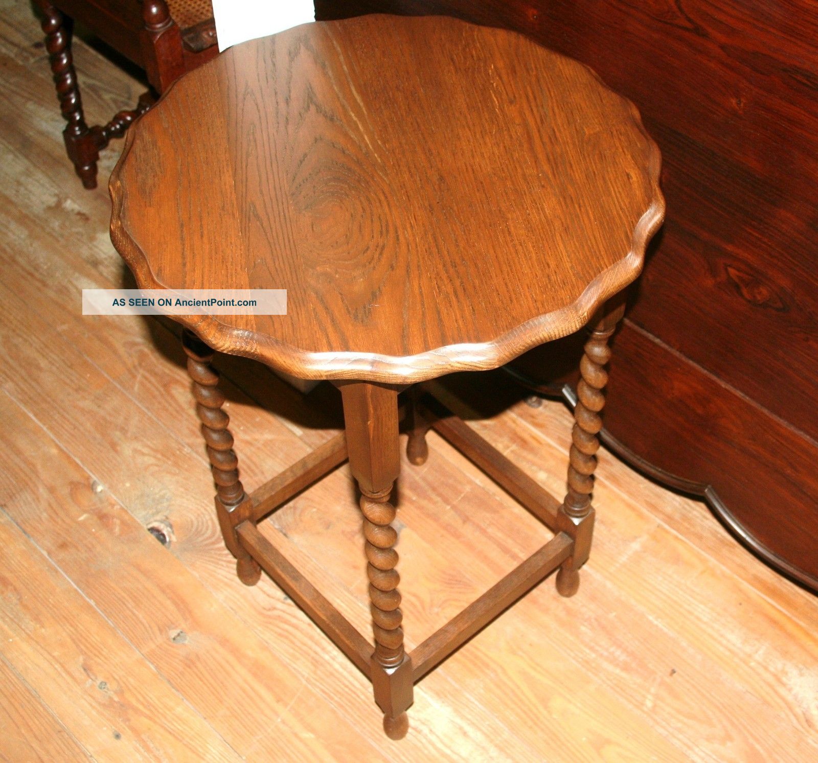 Stunning English Antique Barley Twist Oak Side Table 1900-1950 photo