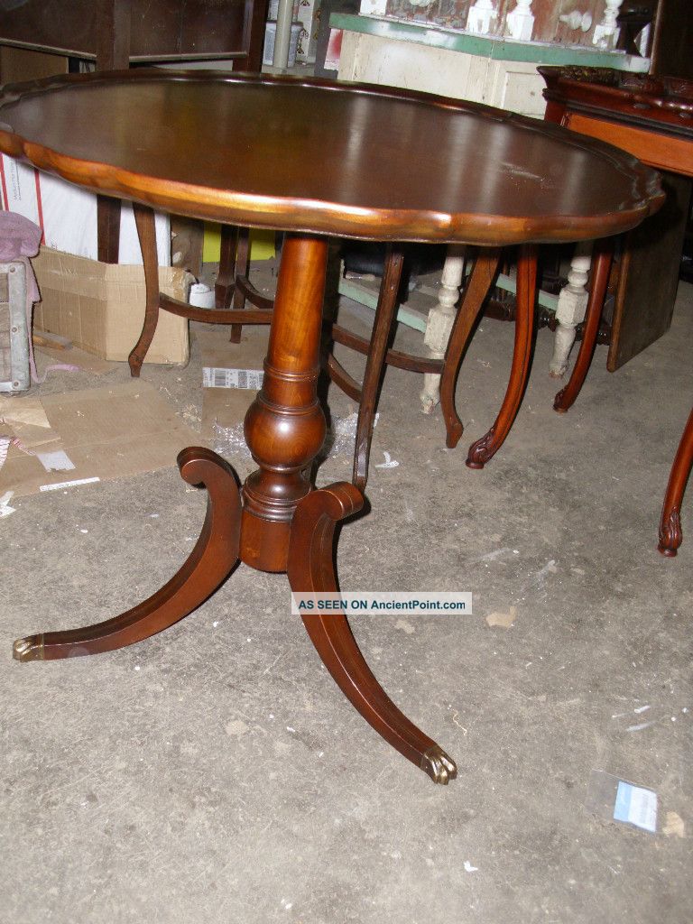 Great Mahogany Pie Crust Lamp Table 1940s 1900-1950 photo