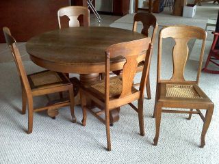 Antique 1900 ' S Tiger Oak Round Pedestal With Five Chairs photo