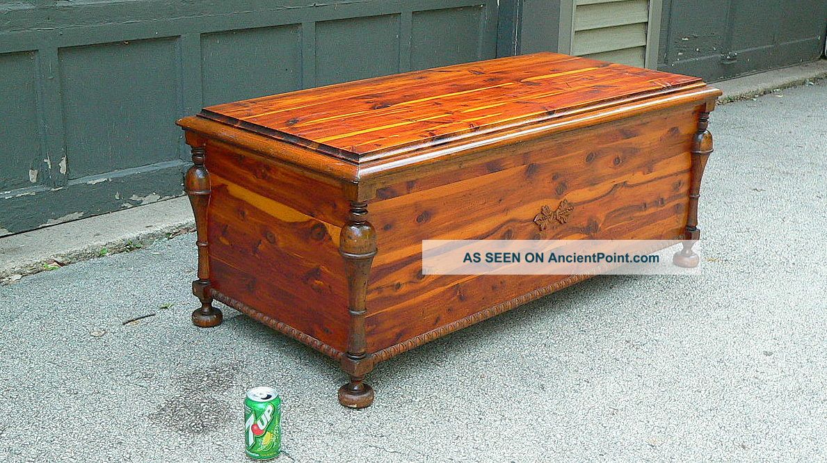 Large Vtg Antique Cedar Chest Knotty Cedar Blanket Box Coffee Table 1900-1950 photo