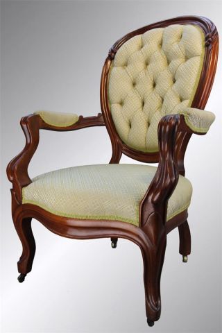 15895 Antique Victorian Gentleman ' S Finger - Carved Arm Chair photo