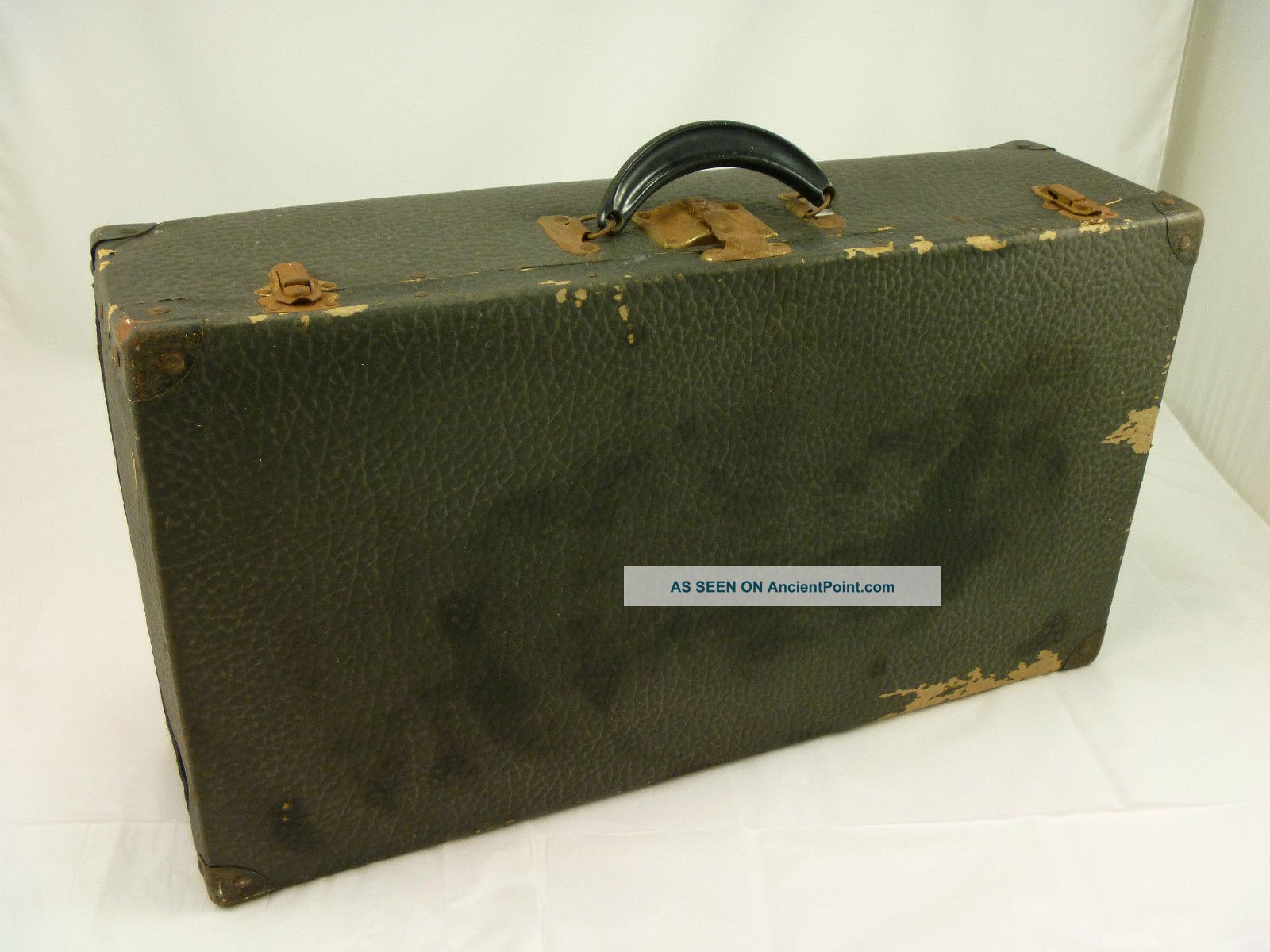 Vintage Antique Trunk Chest Traveling Luggage Case Latches Old 1900-1950 photo