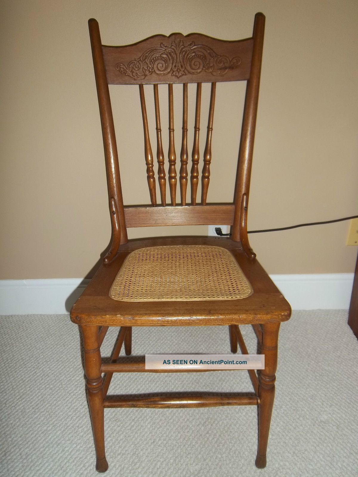 Antique Golden Oak Pressed Back Chair W/ Cane Seat 1900-1950 photo