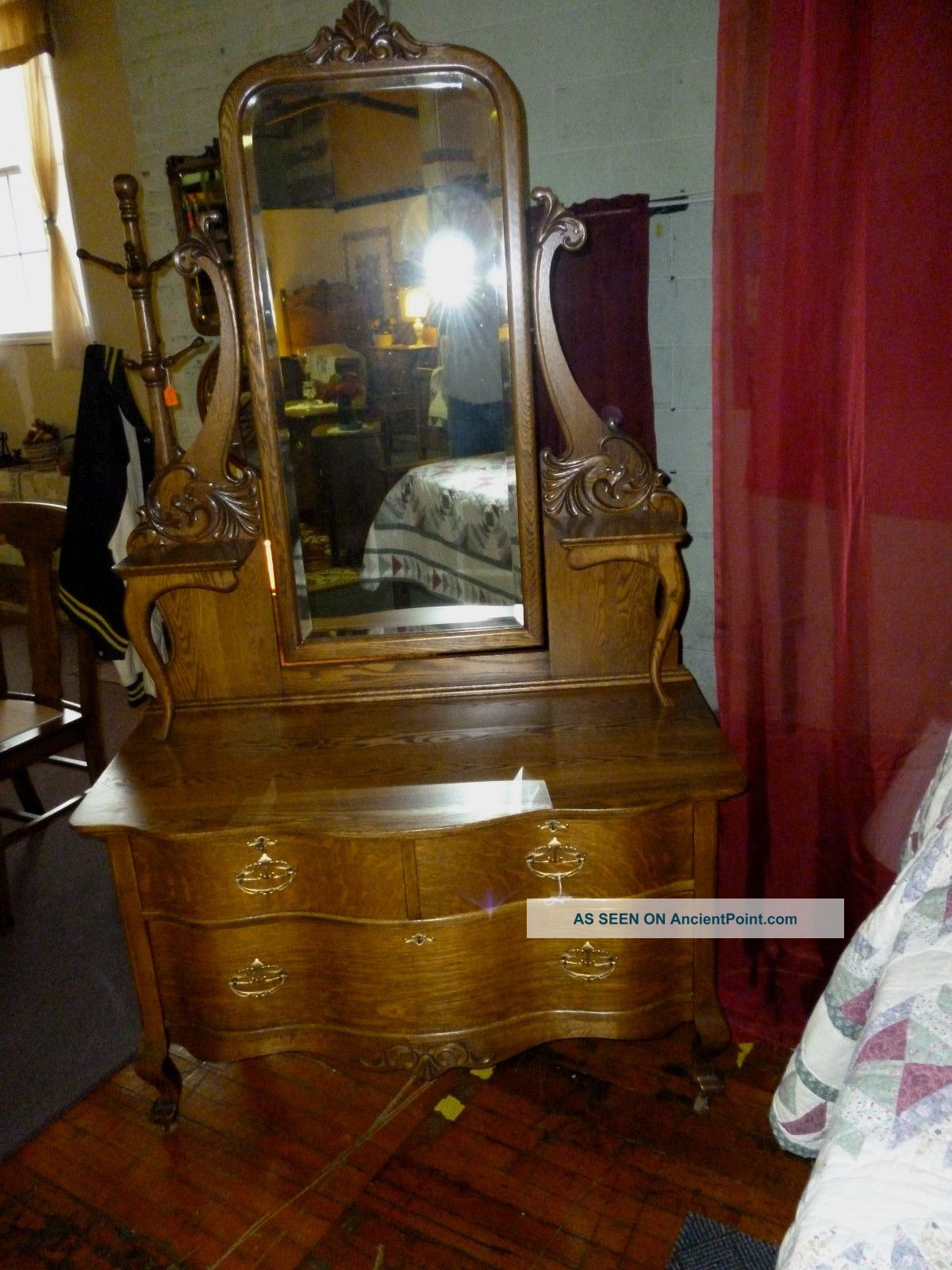 Antique Oak Dresser Bureau Beveled Mirror Carved Lions Refinished 1900-1950 photo