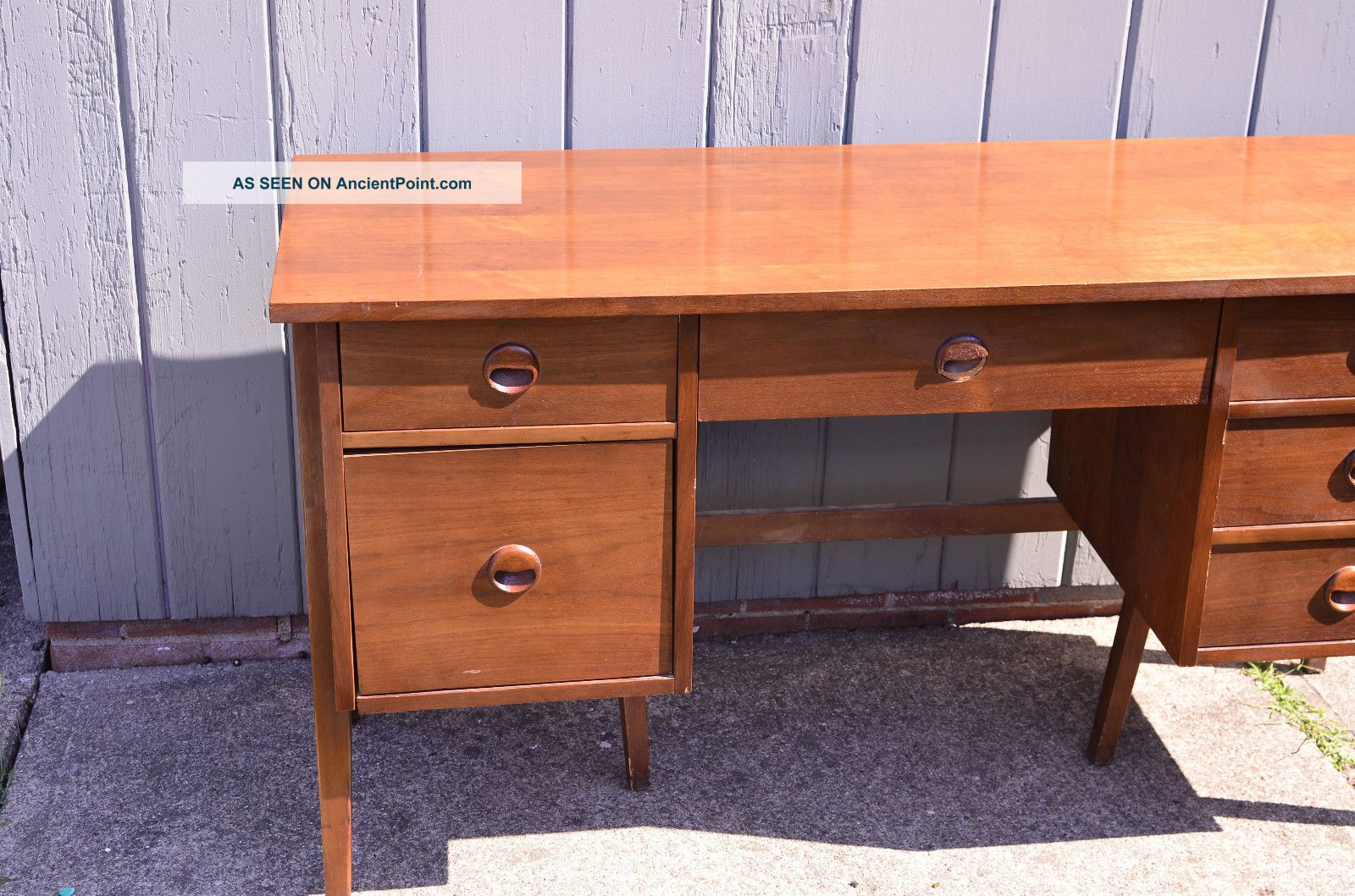 Mid Century Modern Danish Style Desk By Stanley Vintage Eames