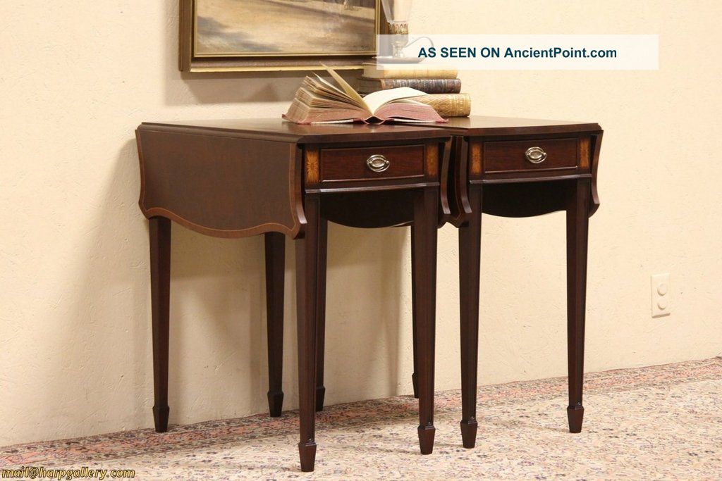 Pair Traditional Drop Leaf End Or Lamp Tables 1900-1950 photo