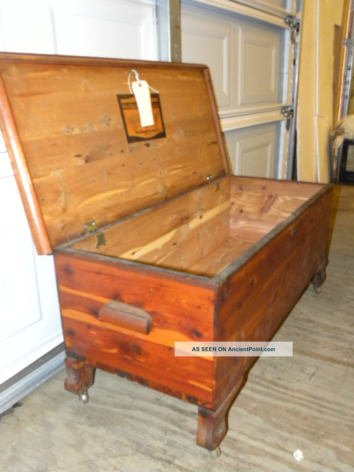 Antique West Branch Solid Cedar Bedroom Blanket Hope Chest Coffee Table 1900-1950 photo