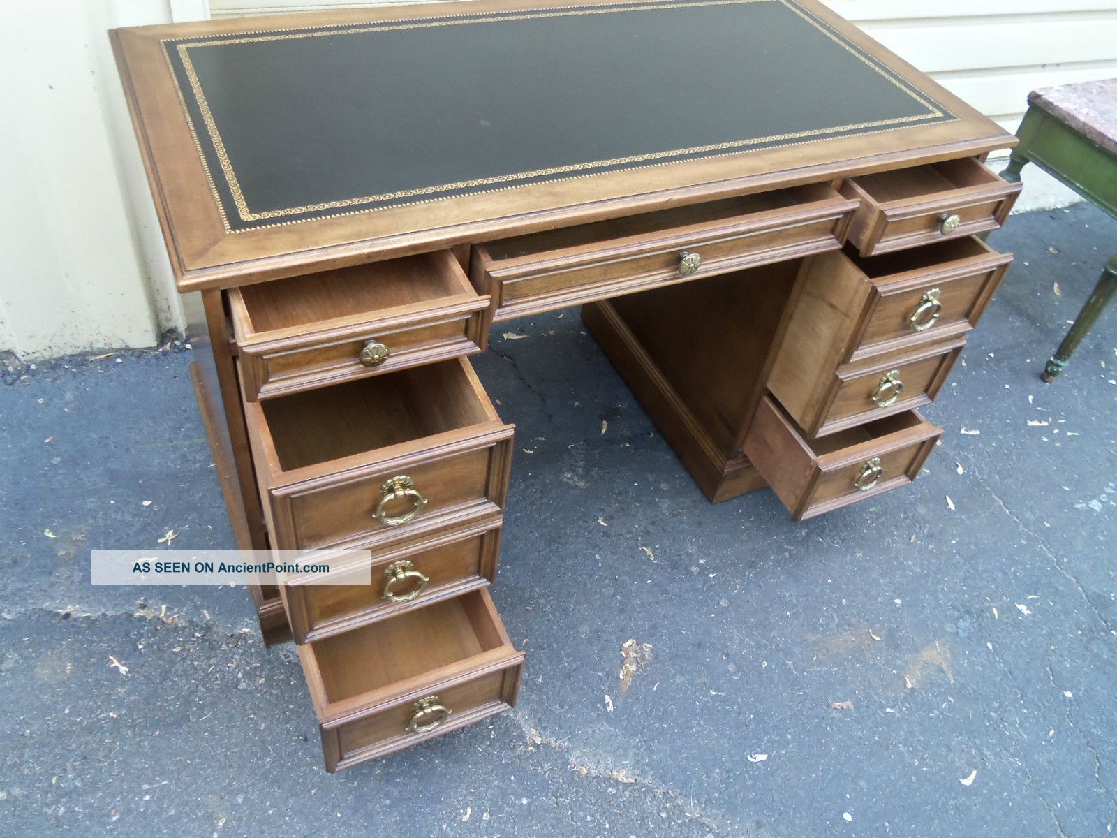 50142 Sligh Furniture Leather Top Office Desk
