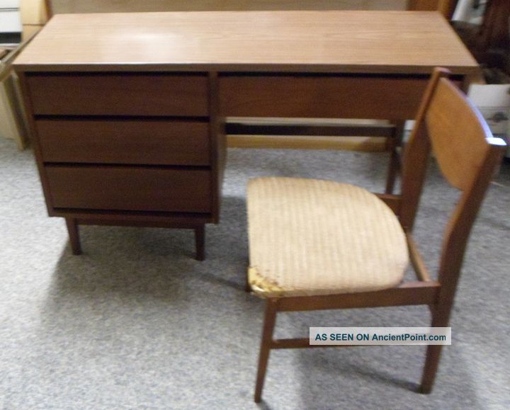 Vintage Antique Danish Style Desk W/ Dovetail Drawers And Chair Dist By Stanley 1900-1950 photo