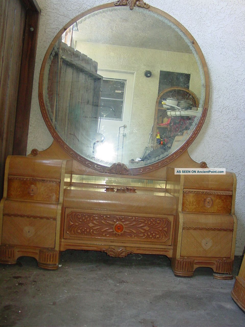 Mid Century 50s Art Deco Blonde Wood Lr Vanity And Mirror 1900-1950 photo