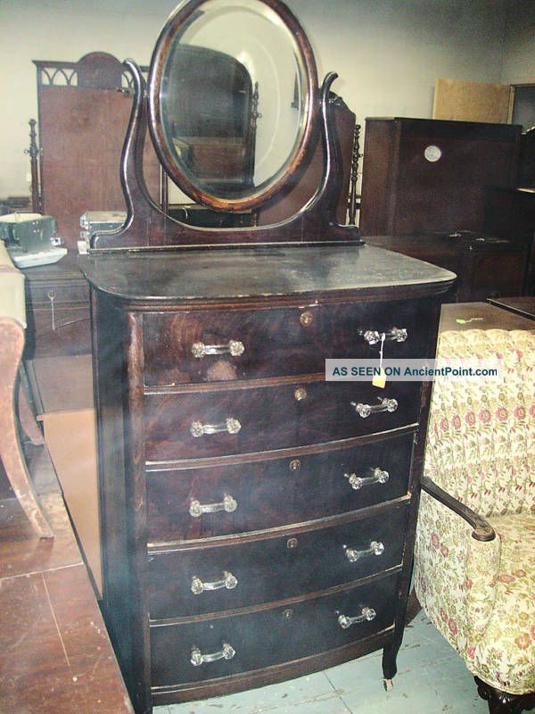 Absolutely Antique Wood Dresser 4 Drawers Cool Ornate Round Mirror
