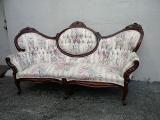 1940 ' S Victorian Mahogany Tufted Carved Couch / Sofa 2675 photo