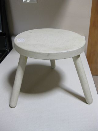 Antique Lovely White Wooden Stool W/ Fancy Penicl Flower Design Primitive Sturdy photo