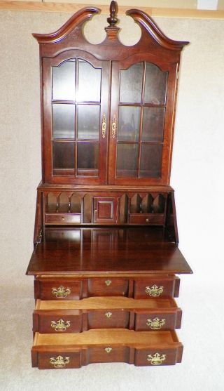 Chippendale,  Mahogany Desk / Secretaire By Pennsylvania House Furniture, photo