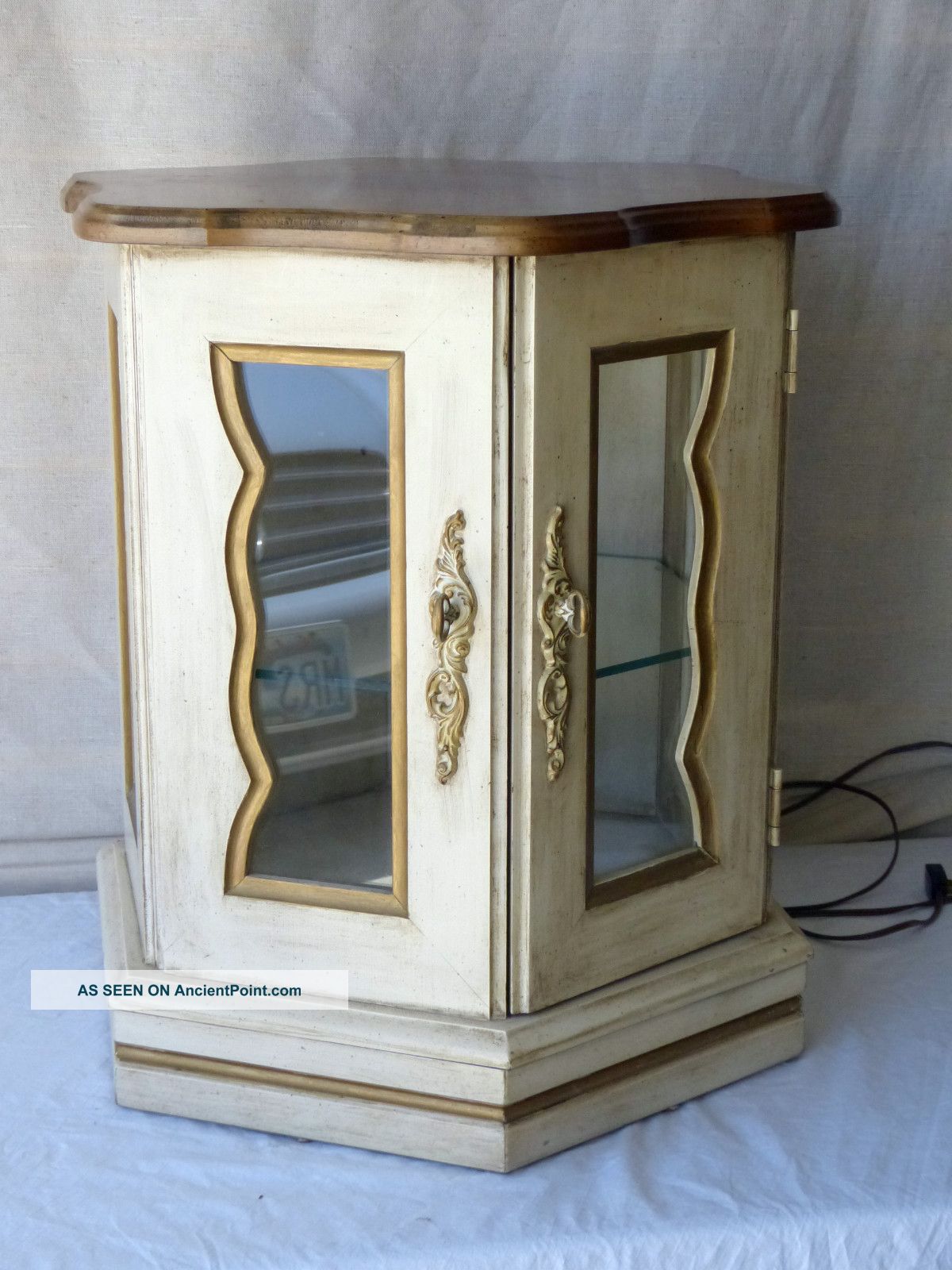 Small Lighted Curio Cabinet Table French Traditional White/gold Hexagonal Walnut Post-1950 photo