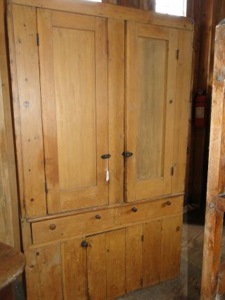 1800 ' S Hudson Valley Country Cupboard photo