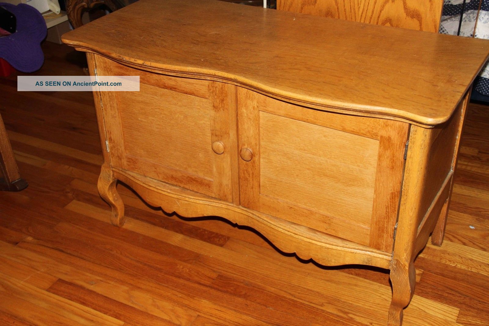 Antique Oak 2 Door Sideboard Cabinet 1900-1950 photo
