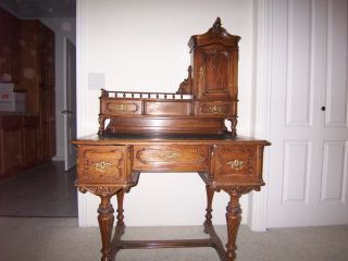 Last Quarter 19th Century Refinished Walnut Desk photo