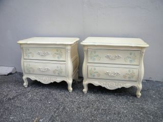Pair Of French Bombay Painted End Tables By Thomasville 2529 photo