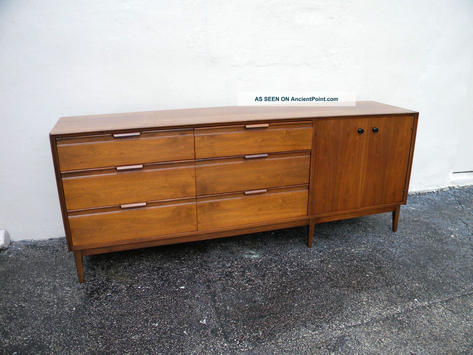 Mid Century Long Low Dresser By American Of Martinsville 2252