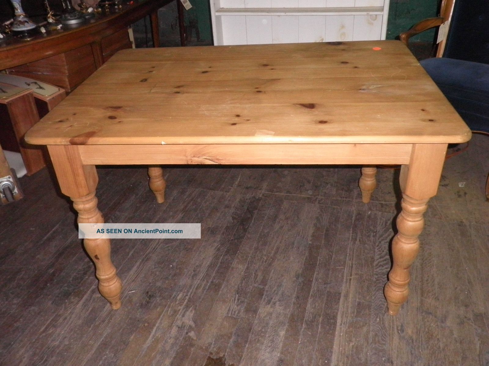 302a British Traditions Country French Farm Table Pine Dining