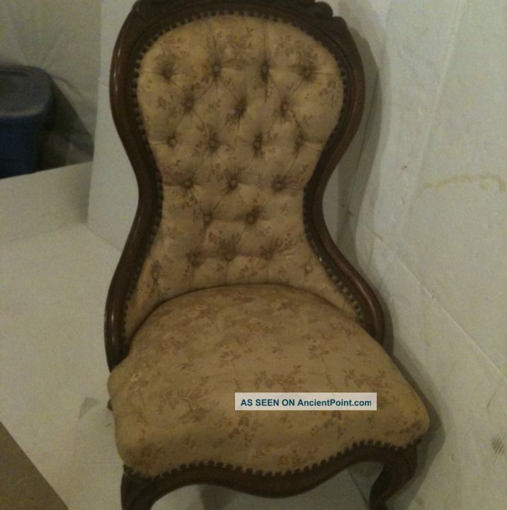 Antique Tufted Queen Anne Chair.  Solid Mohagony And Mewly Reupholsterd 1800-1899 photo