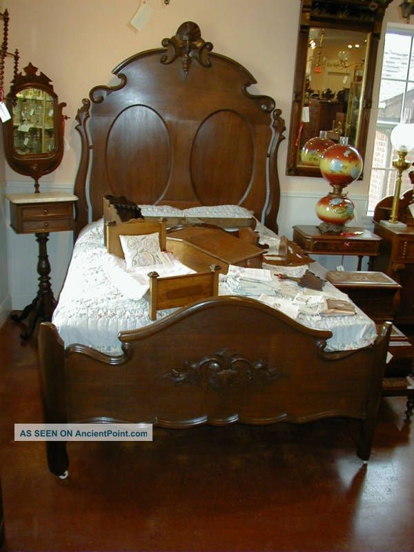 Antique Renaissance Revival Walnut Bed American With New Custom Mattress 1800-1899 photo