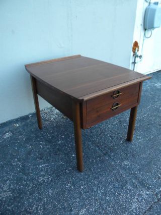 Lane Mid Century Walnut Living Room Side / End / Night Table With A Drawer photo