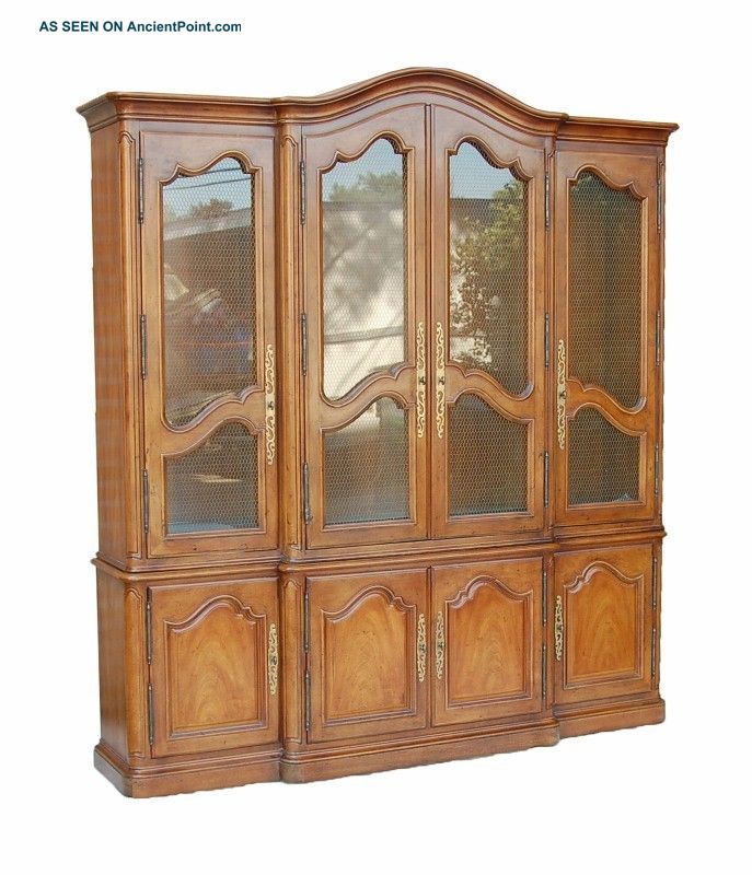 Henredon Antique Country French Style Breakfront Curio China Cabinet Post-1950 photo