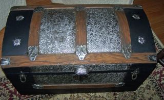 1870 ' S The Saratoga Trunk - Professionally Restored Fantastic Functional Piece photo
