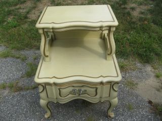 Paine Furn.  Co.  Boston Painted Country French Nightstand / End Table photo