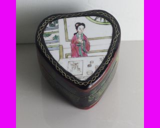 Christmas Day Gift Beauty Painting Wood Lacquerware Heart - Shaped Jewelry Box photo