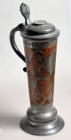 Antique Swedish Daubenkrug 16¾” Tall Engraved Pewter Oak Wood Tankard 1900 Dated Metalware photo 2