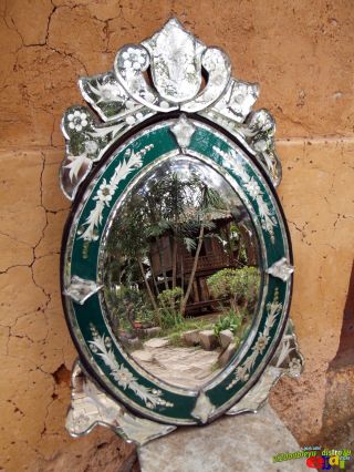 Mint Antique Vintage Wall Table Shield Mirror Engraved Decorate Floral photo