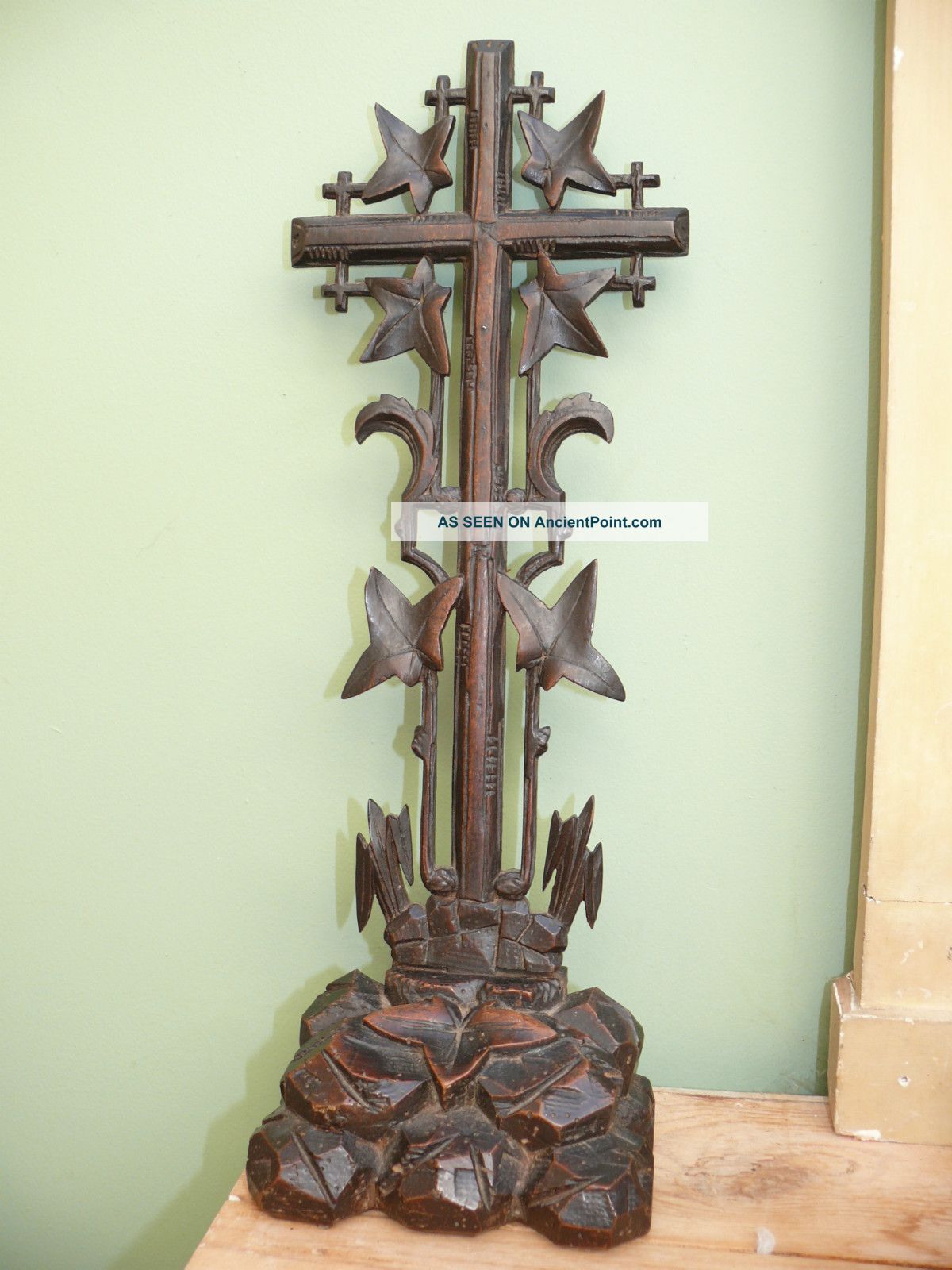 Fine 19thc Black Forest Cross Intricately Carved With Oak Leaves Other photo