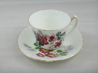 Tea Cups & Saucers Vintage Royal Kendall Fine Bone China England Gold Trim Nr photo