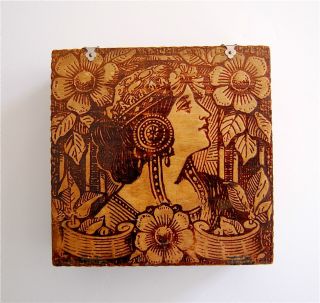 Example Of A Pyrography Box With Art Nouveau Lady - Nr photo