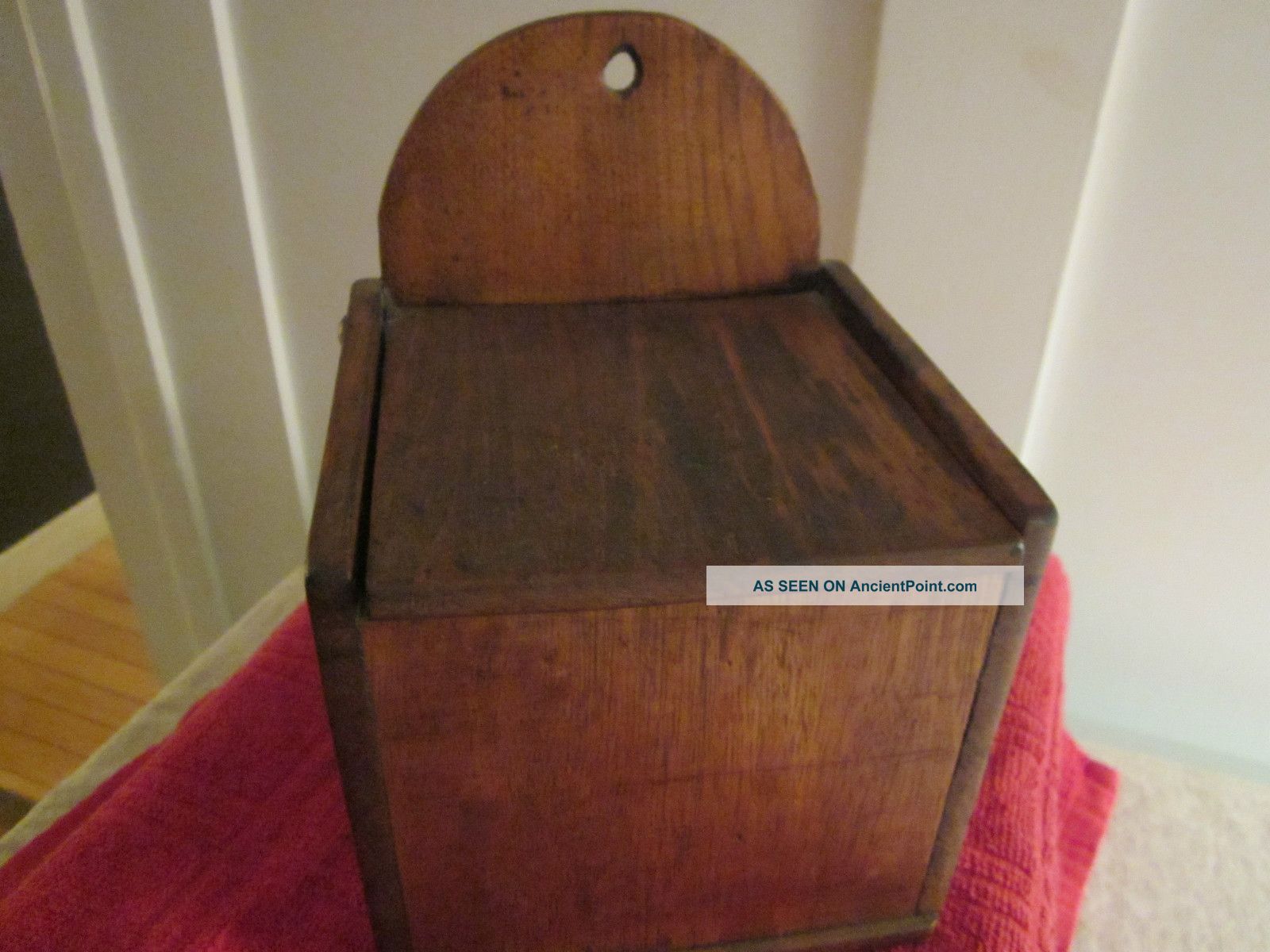 Old Box With Lid,  Salt Box.  Colonial Style. Boxes photo