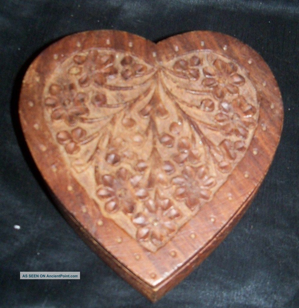 Vtg Handmade Carved Heart Box Ye Olde Wood Shoppe Waterloo Ny Floral Primitive Boxes photo