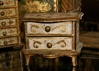 Vintage Italian Florentine Gold Gilt White Tole Toleware Jewelry Box Chest Chic photo