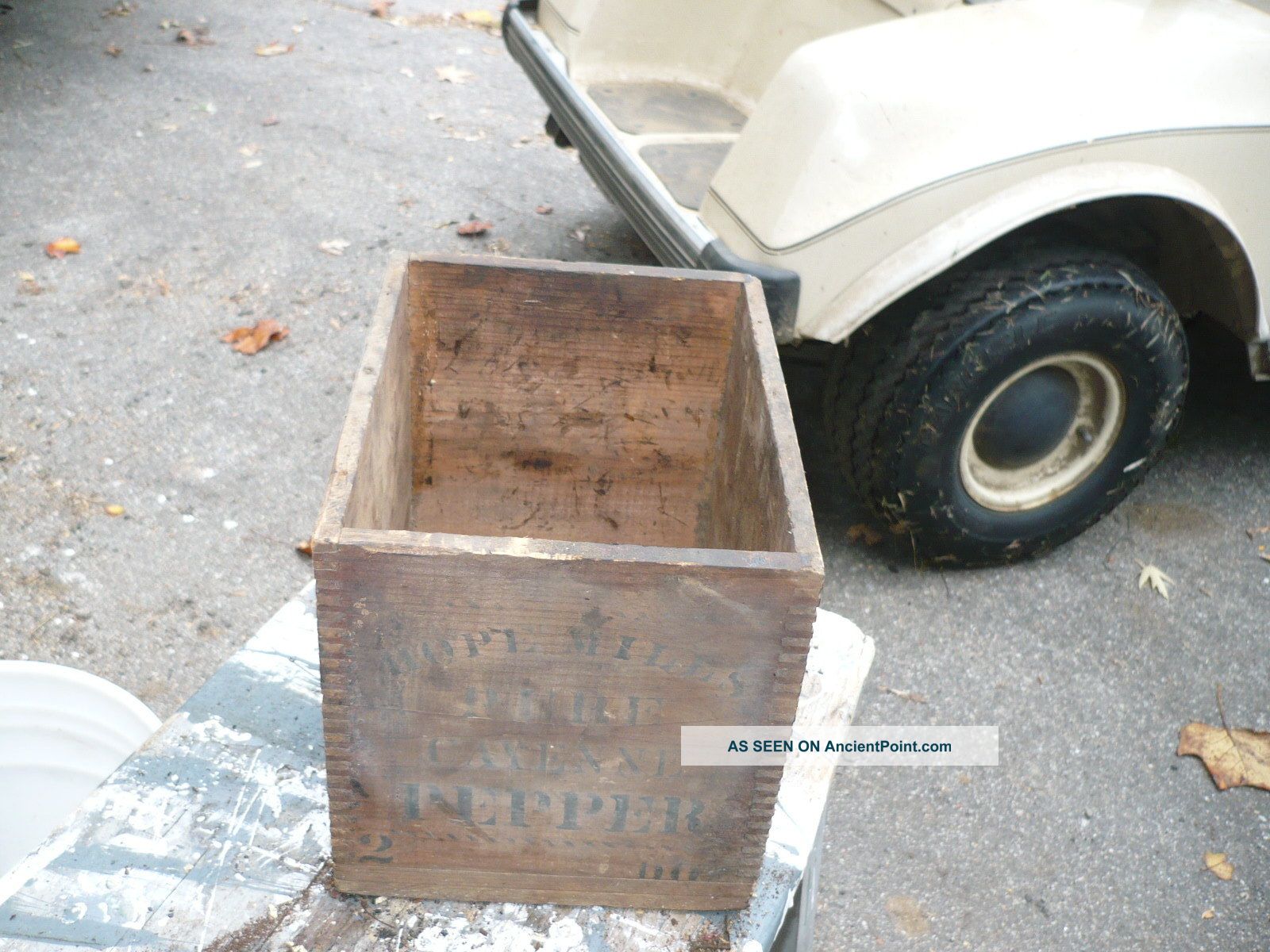 Vintage Hope Mills Pure Cayenne Pepper Wood Box Dovetail Wooden Crate Box Boxes photo