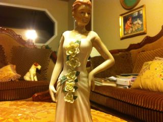 Vernetti Figurine Bridal Lady Wearing A Polish White Dress Made In Italy photo